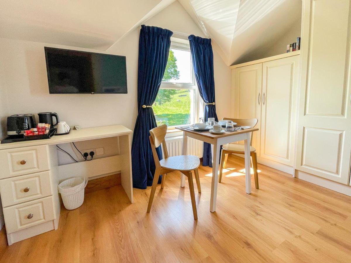Mount Edwards Hill Guest Accommodation Cushendall Exterior foto